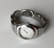 Montre femme Swatch Irony argentée pile neuve