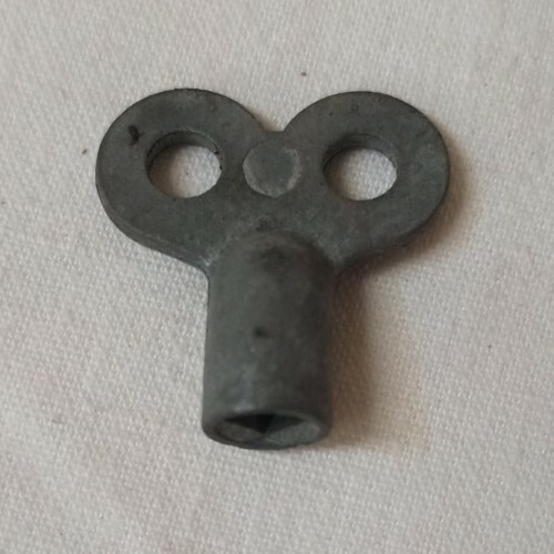 Clé clef ancienne creuse - clef,