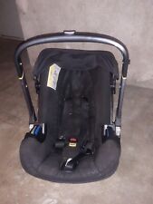 Poussette /cosy DOONA. Noire 