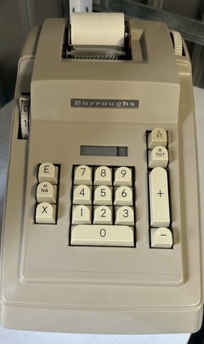 Ancienne machine calculer - ancienne,