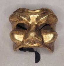 masque theatral vénitien