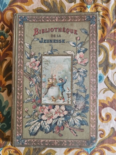 Bibliothèque jeunesse - de, la