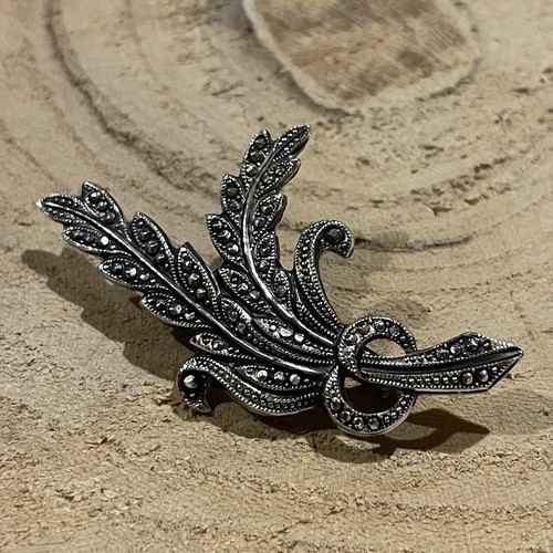 Broche fantaisie métal
