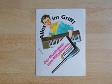 YAMAHA PORTABLE KEYBOARD