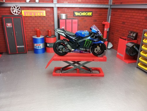Pont moto pour - , ou