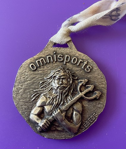 Ancienne médaille club med - club,