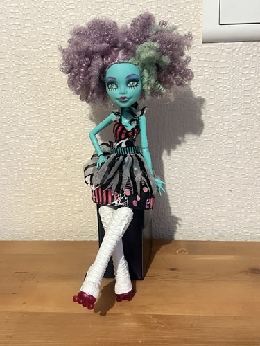 Poupée monster high honey - high,