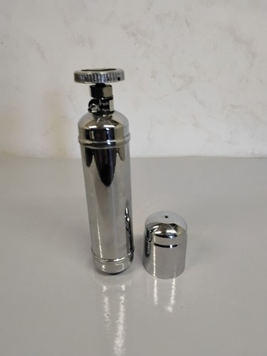 Petit extincteur ancien - petit,