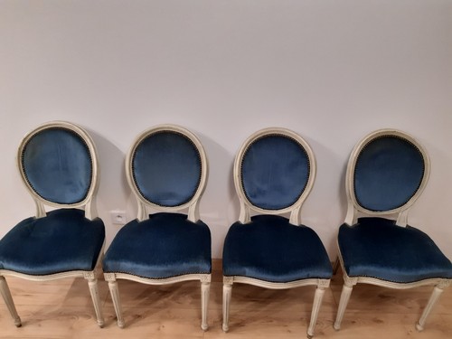 Lot chaises médaillon - de,