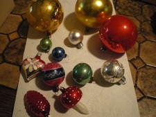 un lot de 12 boules de noel anciennes soufflées de 1960