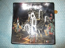 ASSIETTE CARRE en FAÏENCE