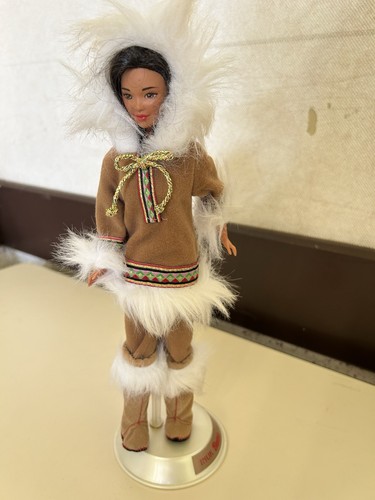 Barbie poupée inuk - poupée, «