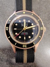 Montre fiftyfive fathoms