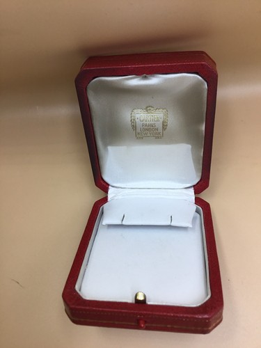 Cartier boite earring - :, ear