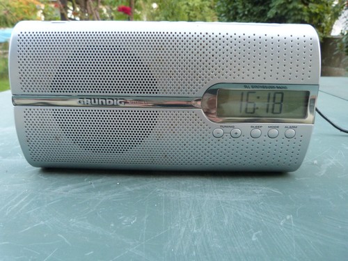 Radio reveil grundig music - reveil,