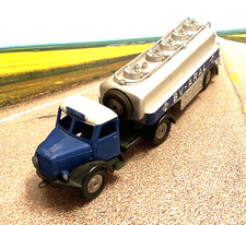 Märklin Ger. 1952 KRUPP TITAN BV-ARAL Gasoline Tanker #27 Tin base plastic tank