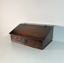 Ancien coffre à Bible