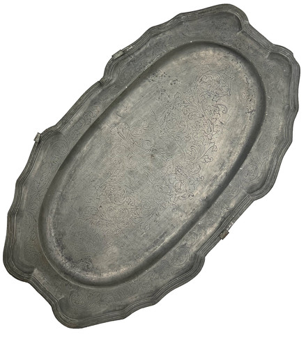 Grand plat ovale - , étain