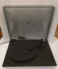 Rega Planar P3 Turntable