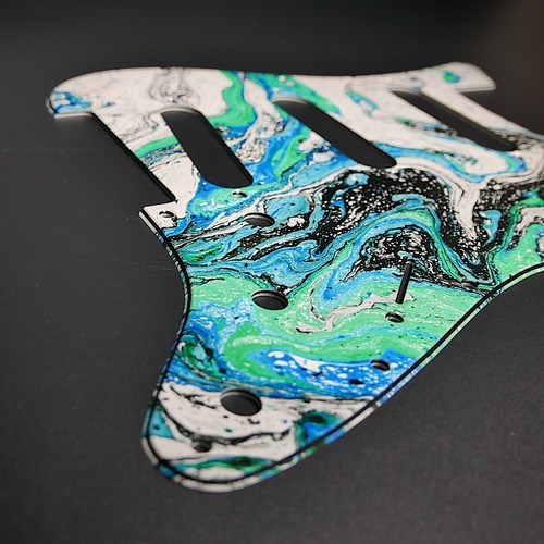 Pickguard fender strat - fender, •