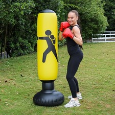 Colonne de boxe gonflable