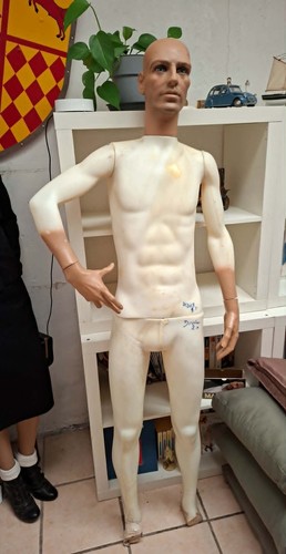 Mannequin homme articulé