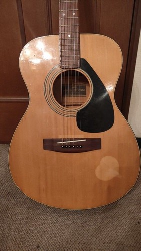 Guitare acoustique vintage