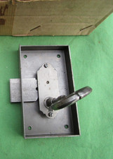 Serrure clef fer porte meuble