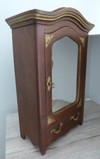 ancienne armoire de poupée en