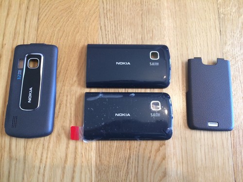 Nokia covers back for - back, /