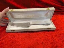 BELLE PELLE A TARTE EN METAL