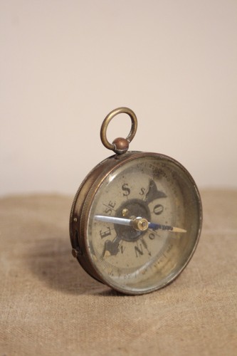 Ancienne boussole militaire - , en