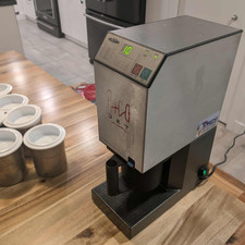 Pacojet PJ1 + 11 Beakers total , 4 w/out lids