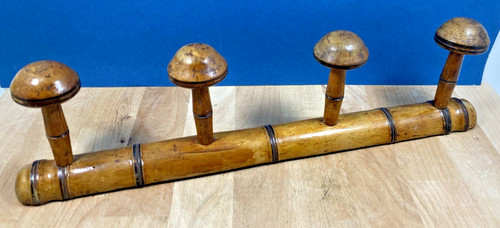 Ancien porte manteaux bois