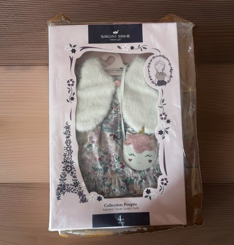Tenue vêtements neufs poupée - tenue,