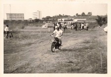 ANCIENNE PHOTO CIRCA 1960 MOTO CROSS COURSE MOTOS ANCIENNES