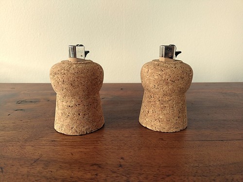 Rare jolis briquets bouchons - jolis,