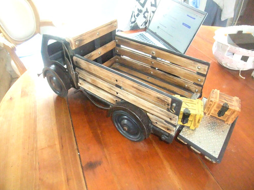 Beau gros camion a - gros,