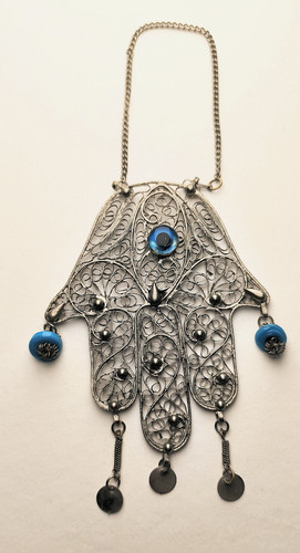 Rare grande amulette main - grande,