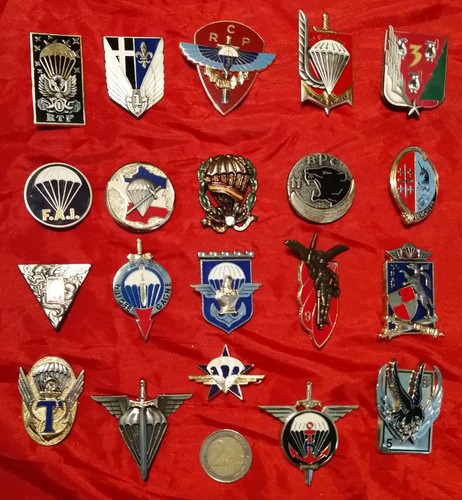 Insignes militaires - , de