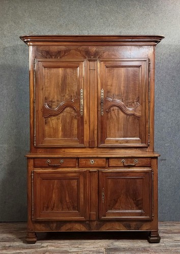 Buffet deux corps époque
