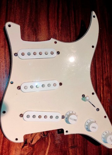 Pickguard fender stratocaster - pickguard,