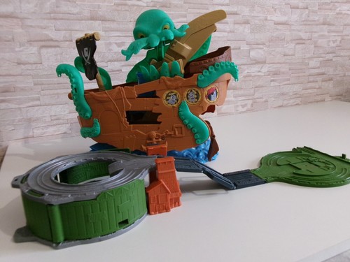 Bateau pirate pieuvre et - pirate,