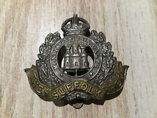 CAP BADGE ANGLAIS. BRITISH ARMY.  THE SUFFOLK REGIMENT