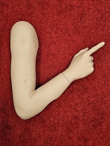 Hindsgaul right arm and hand - right,