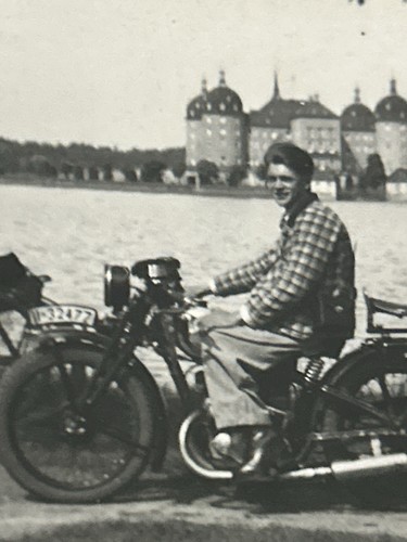 Photo moto ancienne - photo,