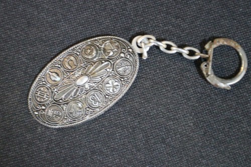 Ancien porte cle - porte,