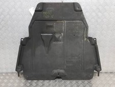 Cache protection sous moteur