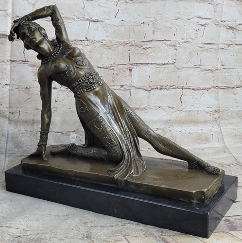 Sculpture bronze de - sculpture, en
