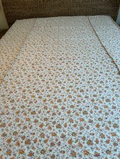 Couvre lit vintage à volants